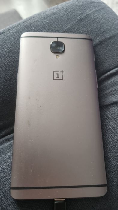 OnePlus 3T dual sim 128 giga 6 giga ram