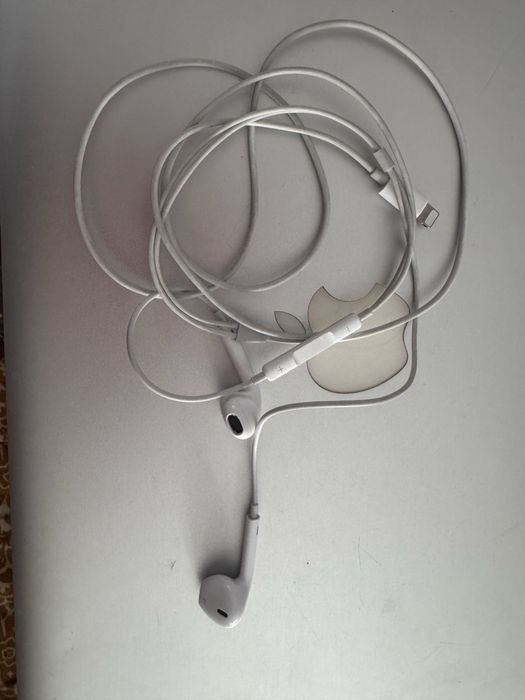 Căști Apple originale cu mufă Lightning