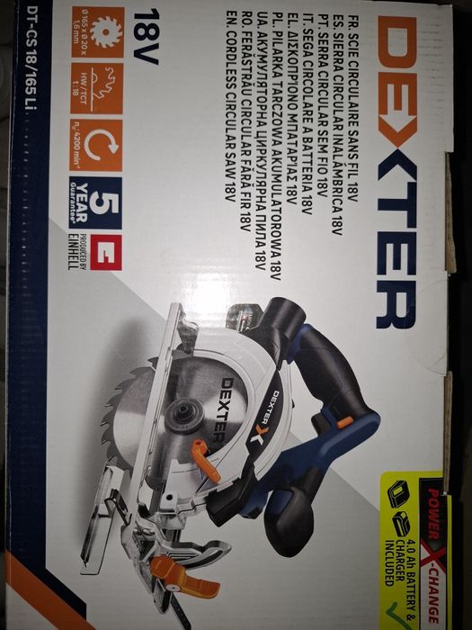 Fierăstrău circular  dexter pe acumulator 18v 165 mm 4 ah 1 acumulator este nou doar pentru proba a fost desfăcut