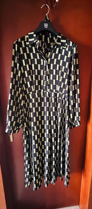 Елегантна рокля, за всеки ден и официални събития.