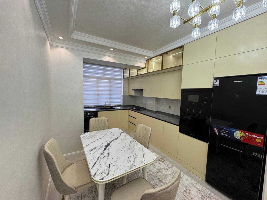 Продаётся 3х комнатная квартира с евроремонтом заходи живи в городе