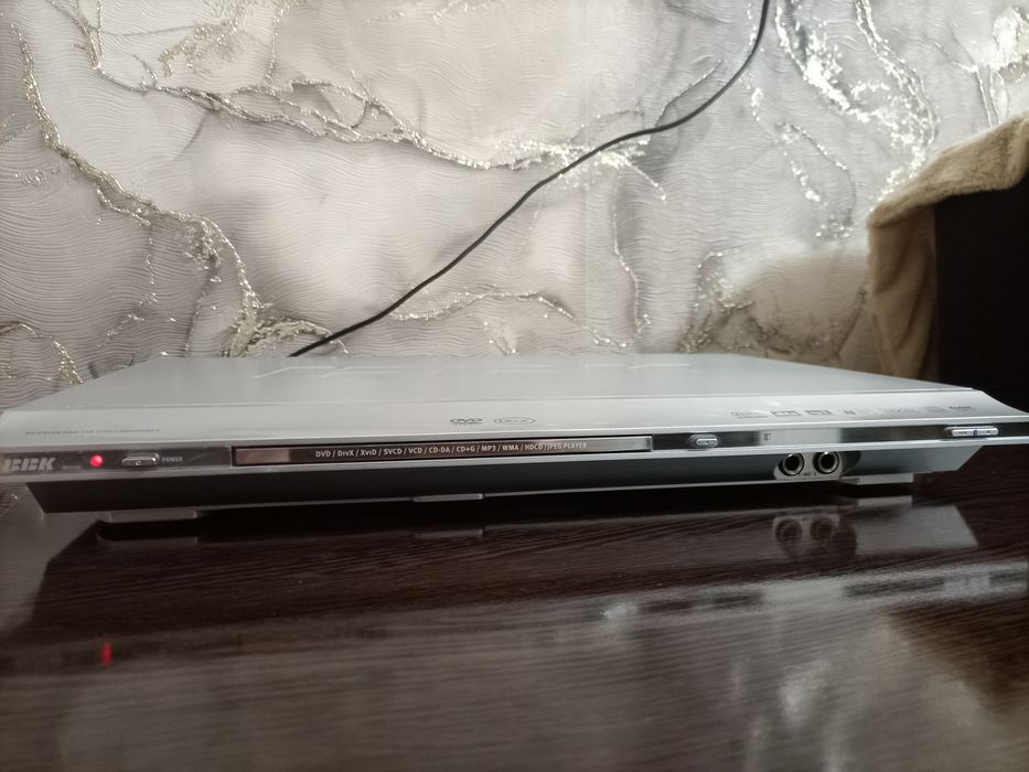 DVD и SD  плеер.