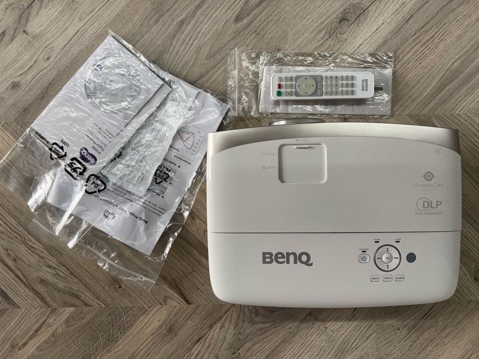 Videoproiector, BenQ W2000, 3D Home Cinema + WDP02 Wireles, Lampă nouă