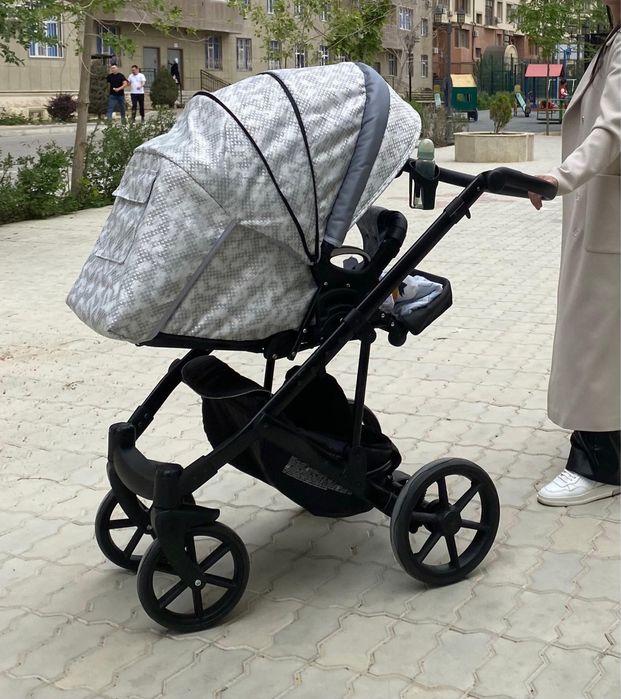 Коляска (Pituso Confort plus 2в1)