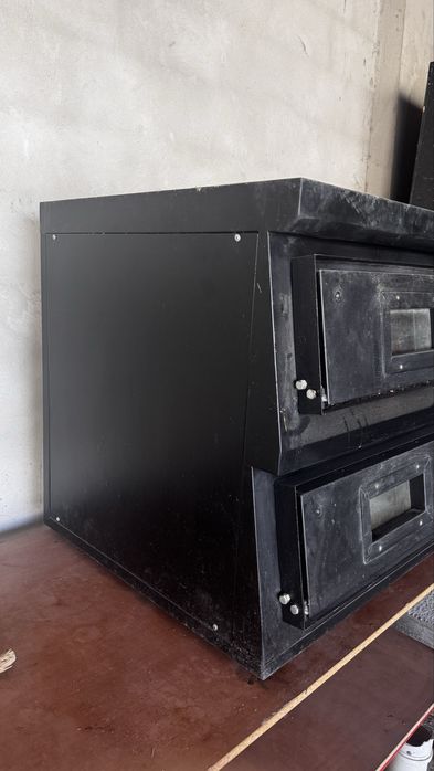 Печь для пицци.