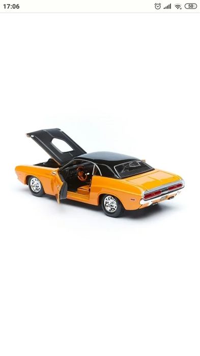 Модель 1:24 dodge challenger maisto