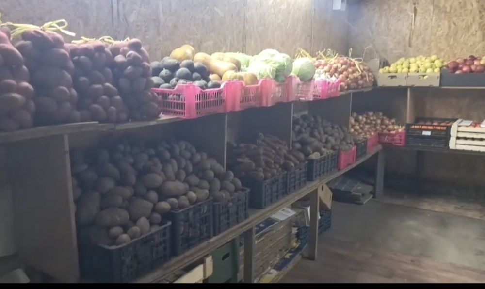 Продаётся бутик в центральном рынке