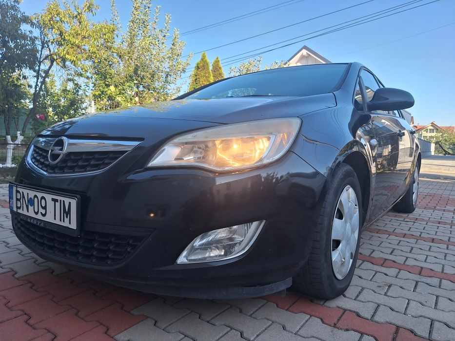 Opel astra 2011 proprietar