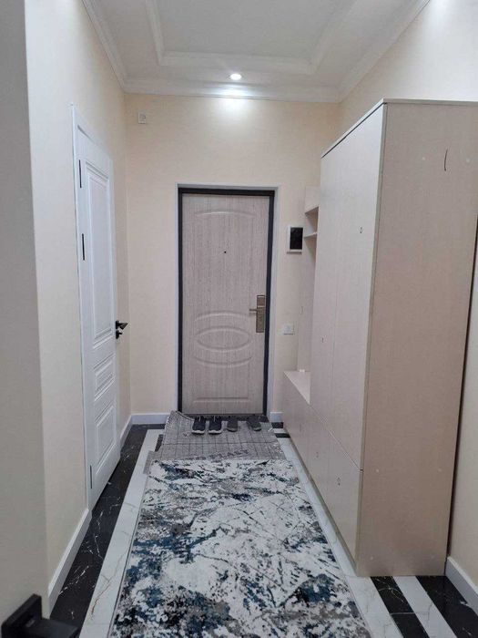 Сергелий чоштепа метро олди 1 хона катта янги уй факат оила учун