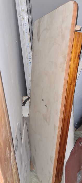 Стол с табуретками