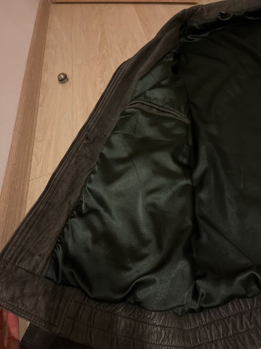 Vând geaca bărbătească, piele nubuc, mărimea 54-56(xl)