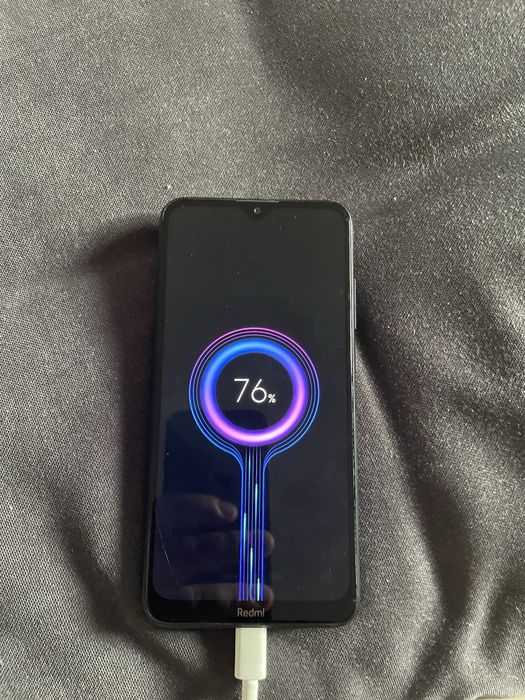 Телвфон  (Redmi 8A)