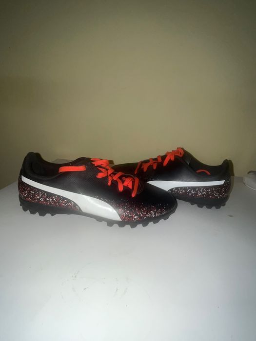 Ghete de fotbal Puma