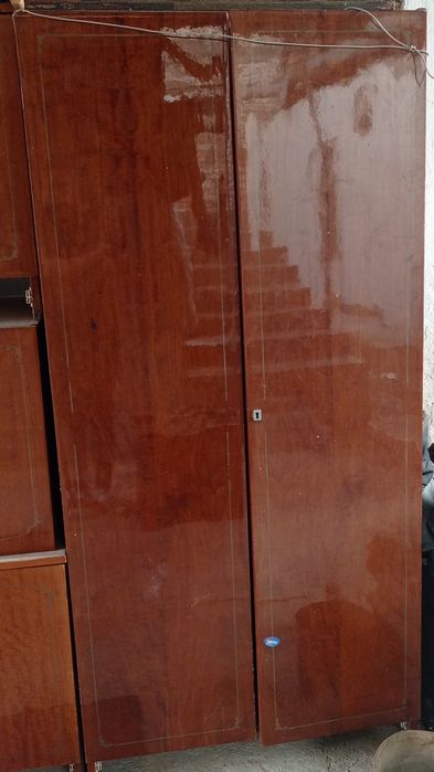 Продаётся шкаф. Тумбочки