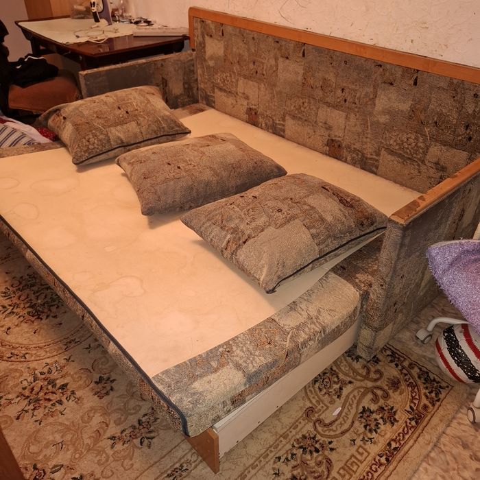 Диван раздвижной 2-х местный