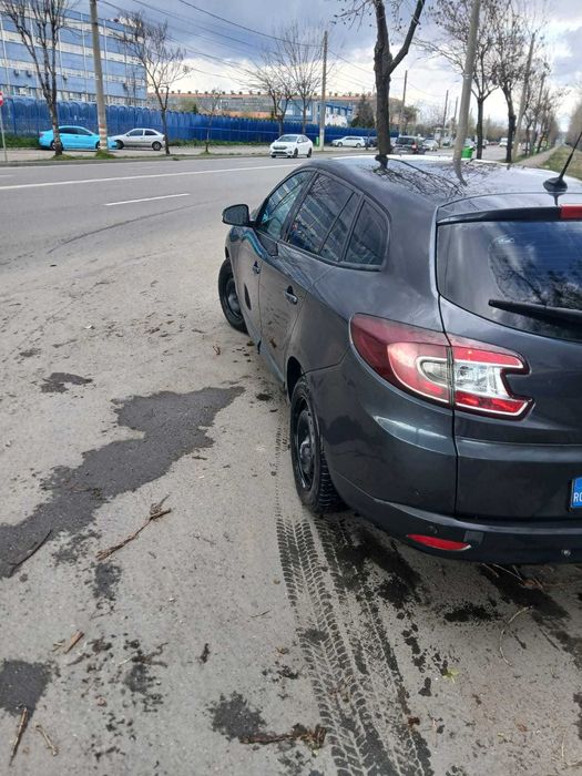 Vând  Renault Megane III