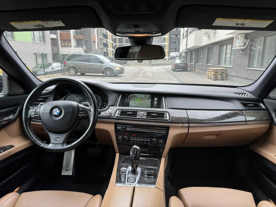 BMW 750Li 2014г.