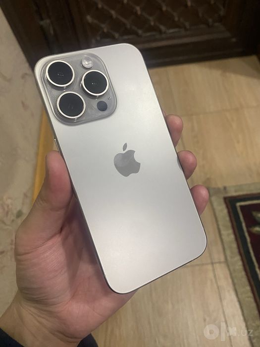 iPhone 15 pro 126 gb
