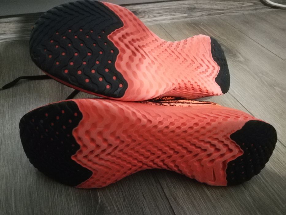 Маратонки Nike Epic React Flyknit 2