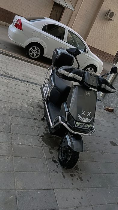 Электронной скутер сотилади 17 декабря олинган. 2025