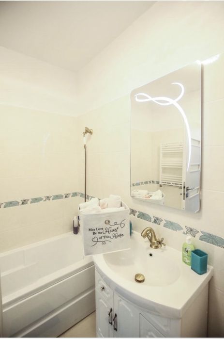 Aartament 3 camere str onestilor Prima