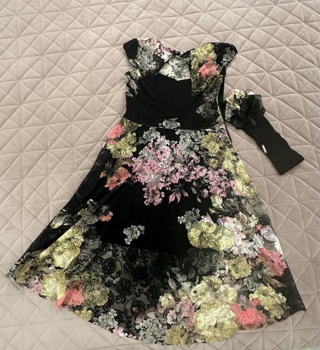 Рокля с цветя