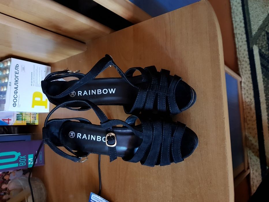 Босоножки летние