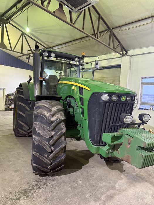 Vand tractor john deere 8330 in stare buna