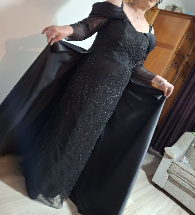 Rochie de seara, eleganta,purtata doar câteva ore!
