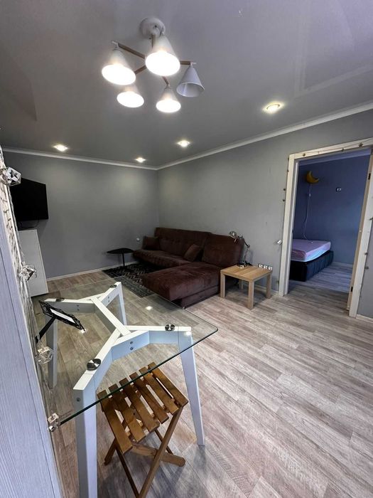 Продам 2ком квартиру Царева 4