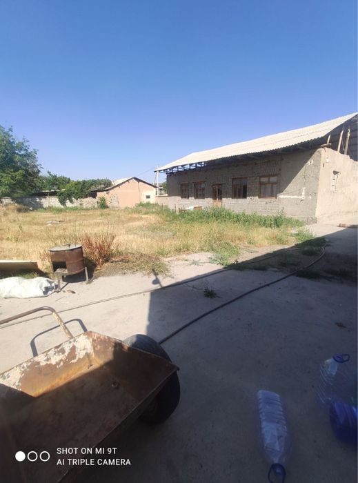 Ер сотилади 36 соту  индекс бозори олдида