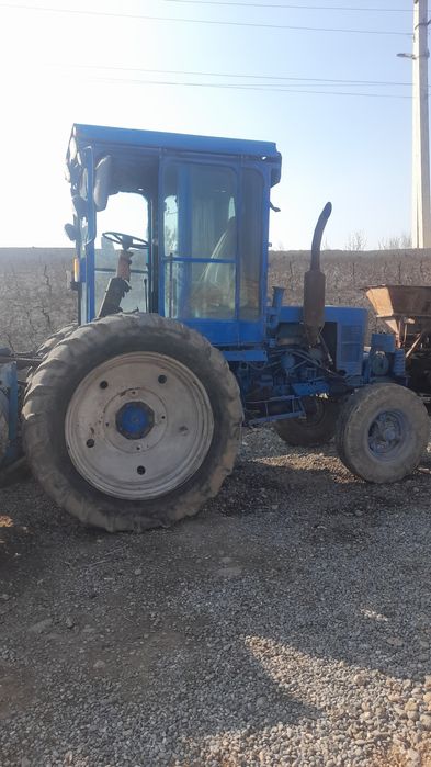 Беда урадиган трактор сотилади