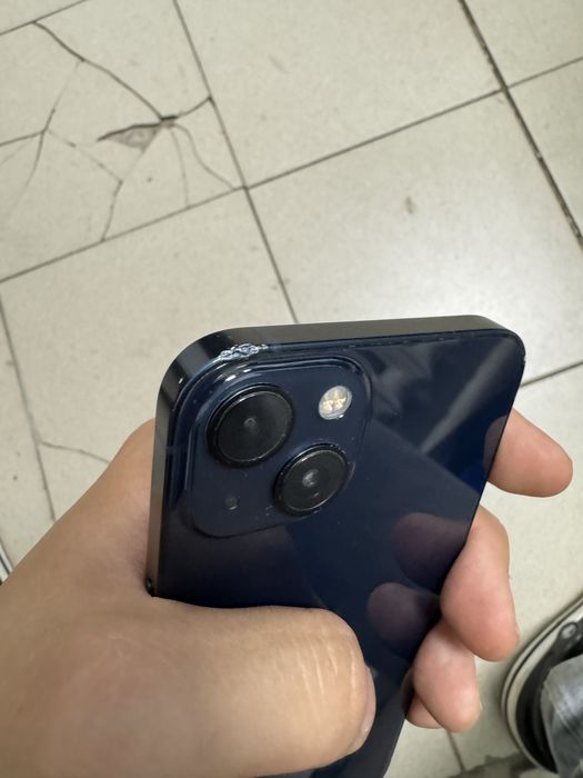 Продам iPhone 13