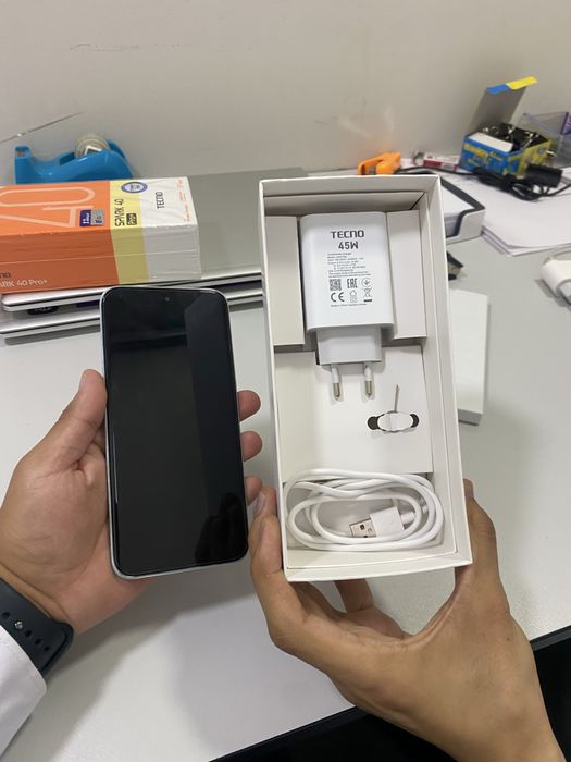 Tecno spark 40 pro +