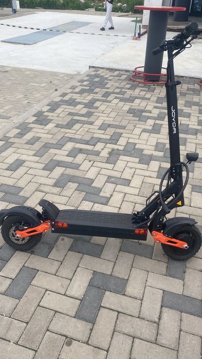 Vând joyor t10 întreținut foarte bine