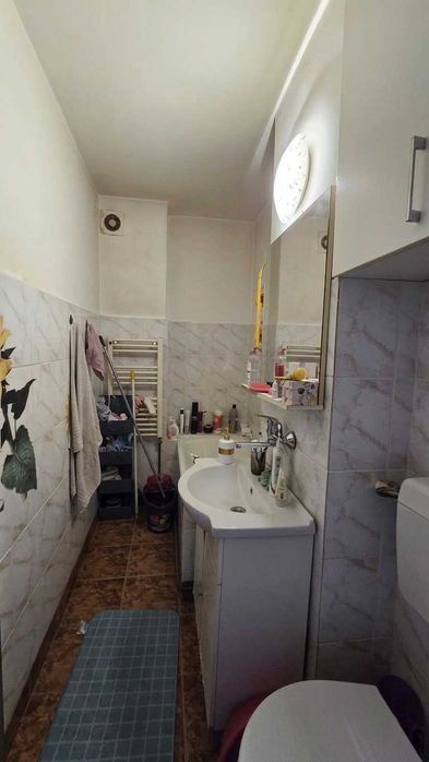 Apartament cu o cameră, modificat în stil open-space, situat în cartierul Tudor Vladimirescu,