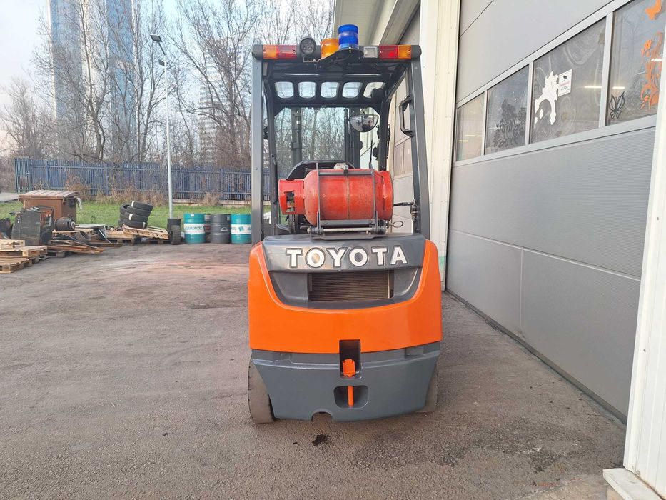 Мотокар Toyota 02-8FGF18 -Дуплекс мачта