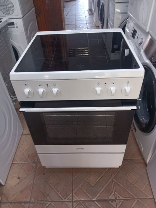 Свободно стояща печка с керамичен плот Gorenje с 2 години Гаранция!