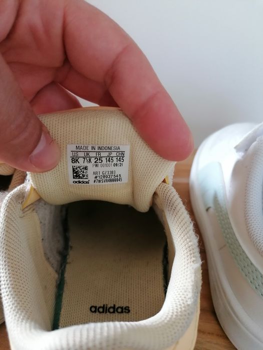 Маратонки Puma и Adidas