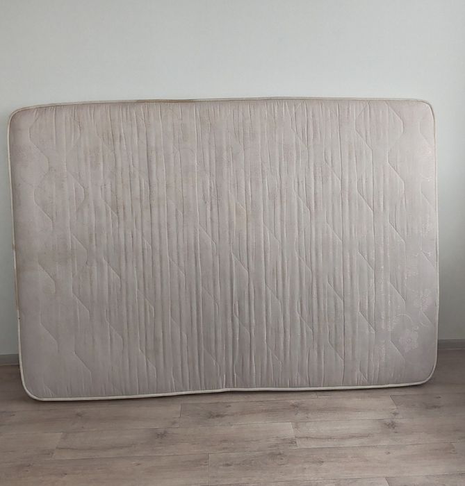 Матрас.  200×140