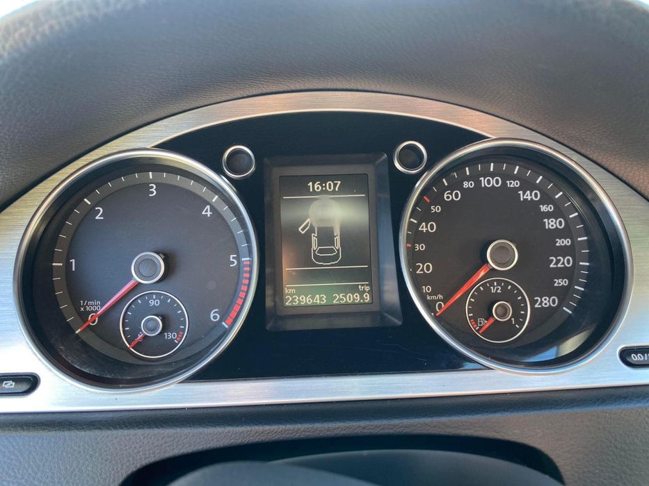 Passat CC 2.0 tdi  TOP !!!