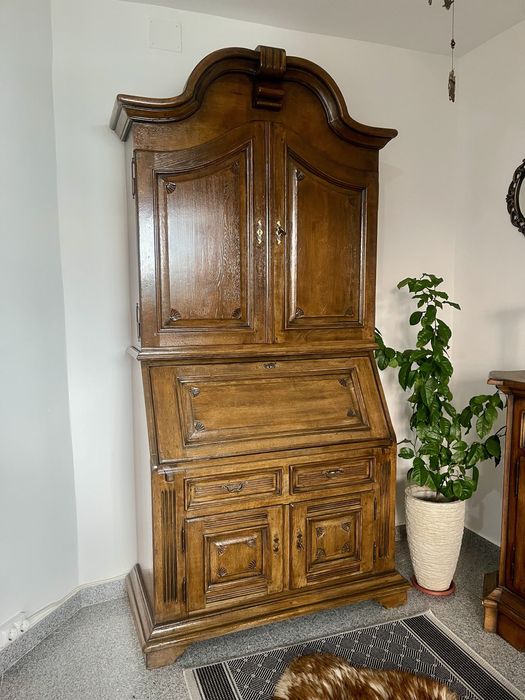 Comoda/dulap (secretar) antic , lemn masiv