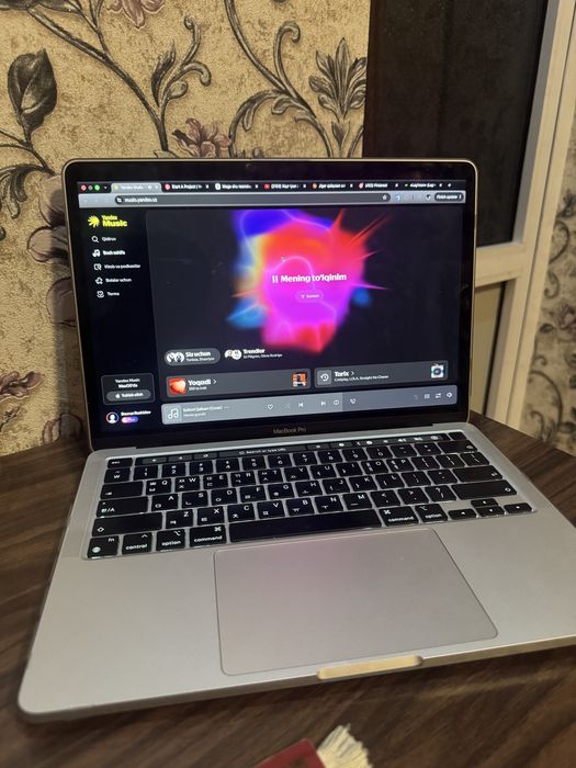 Macbook Pro M2 2022