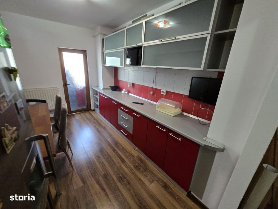 Apartament 3 camere Trivale, decomandat, mobilat, utilat - etaj 2