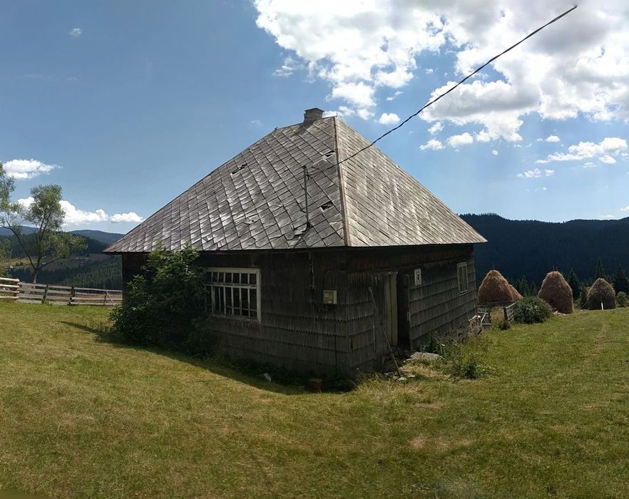 Vand cabana casa de lemn la Poiana Horea  Belis