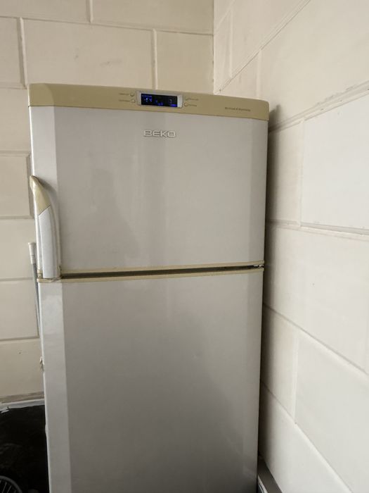 Продается холодильник Beko (500 литров)