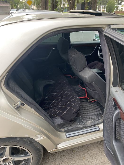 Mercedes-Benz C220