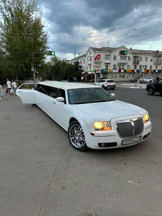 Chrysler 300C  продам