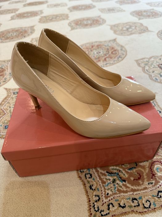 Продам обувь каждая по 2000тг