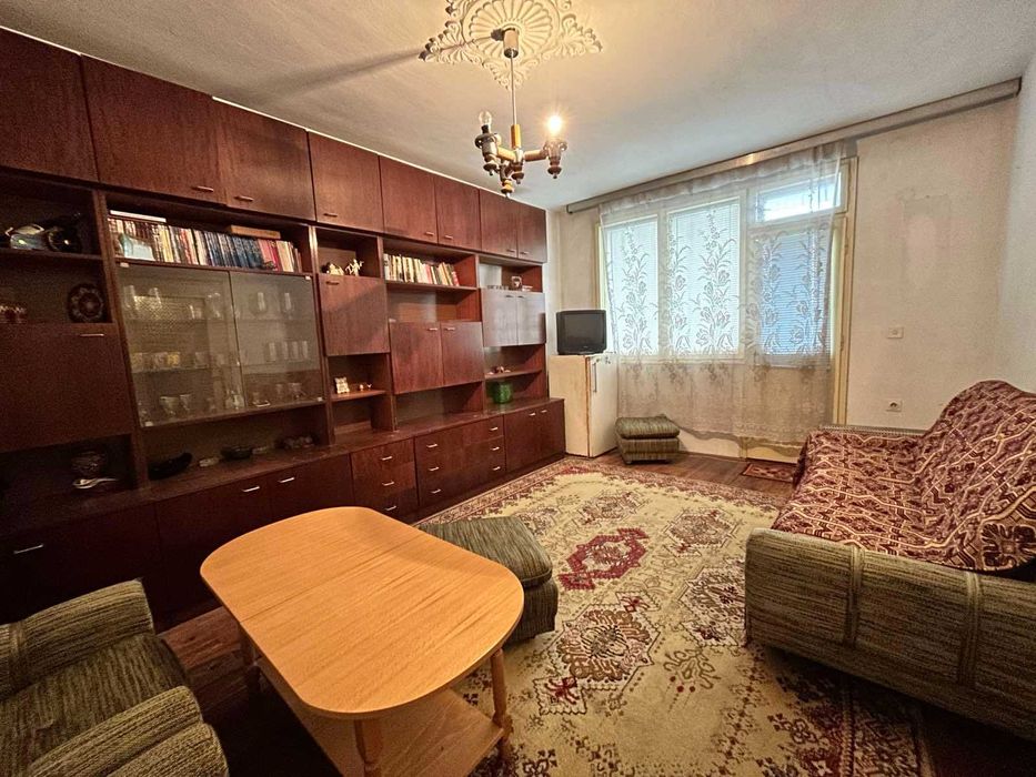 Продава се Четиристаен апартамент в Велико Търново, Акация - 135 кв.м за 1052 €/кв.м - Снимка #2
